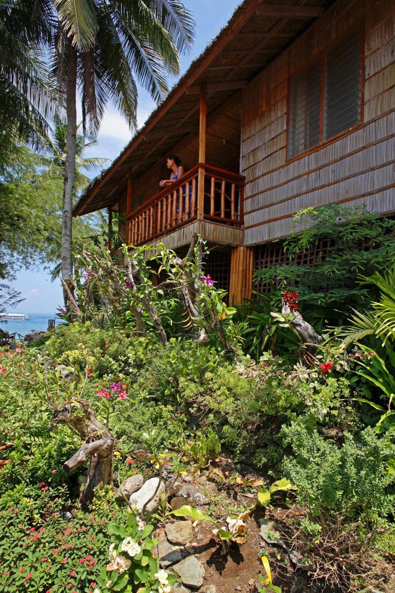 El Galleon Beach Resort Puerto Galera Dış mekan fotoğraf